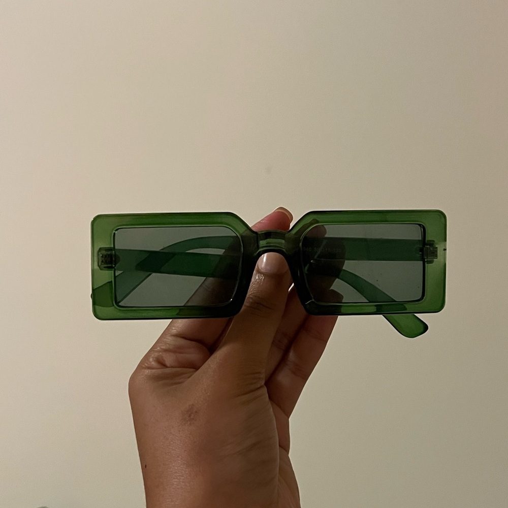 Stylish Green Rectangular Sunglasses